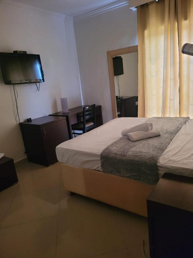 Guest House La Plaza Luanda Exterior foto