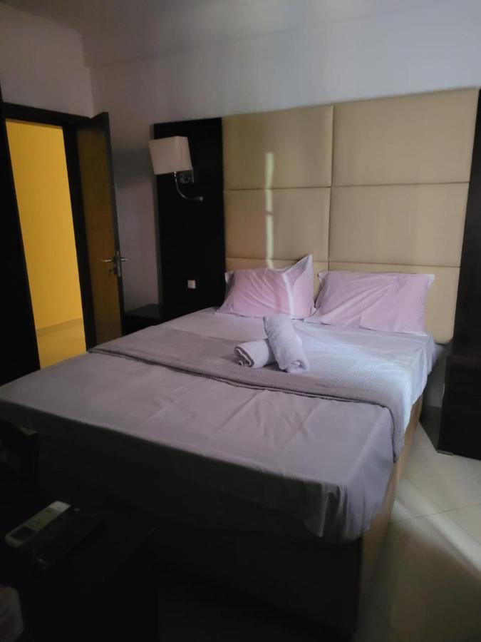 Guest House La Plaza Luanda Exterior foto